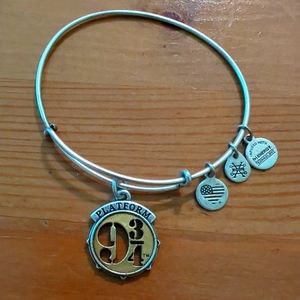 Alex and Ani Harry Potter Platform 9 and 3/4 Bracelet EUC. Two tone.